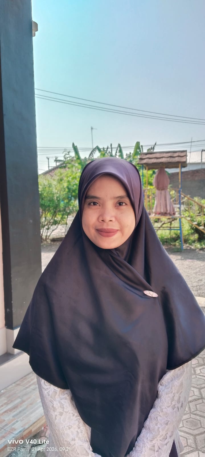  Helmi Apriliyatmi Hapwiyah 
